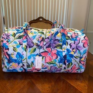 New Without Tag Vera Bradley Large Traveler Duffel